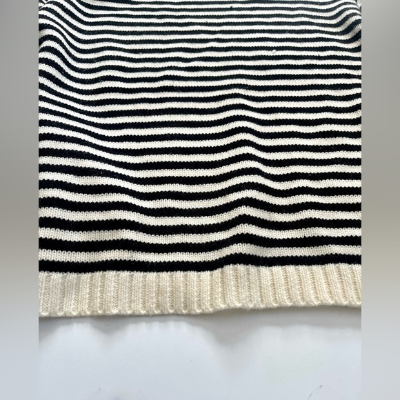 BLACK AND WHITE STRIPED KNIT HIGH NECK SWEATER - Picture 3 of 6